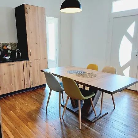 Appartement Chaleureuse Maison Proche Centre Le Gond-Pontouvre