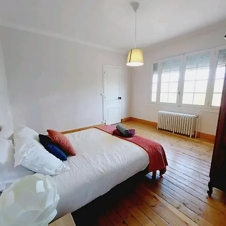 Appartement Chaleureuse Maison Proche Centre Le Gond-Pontouvre
